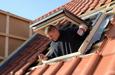 Pose de fenêtres de toit Velux à Gaas